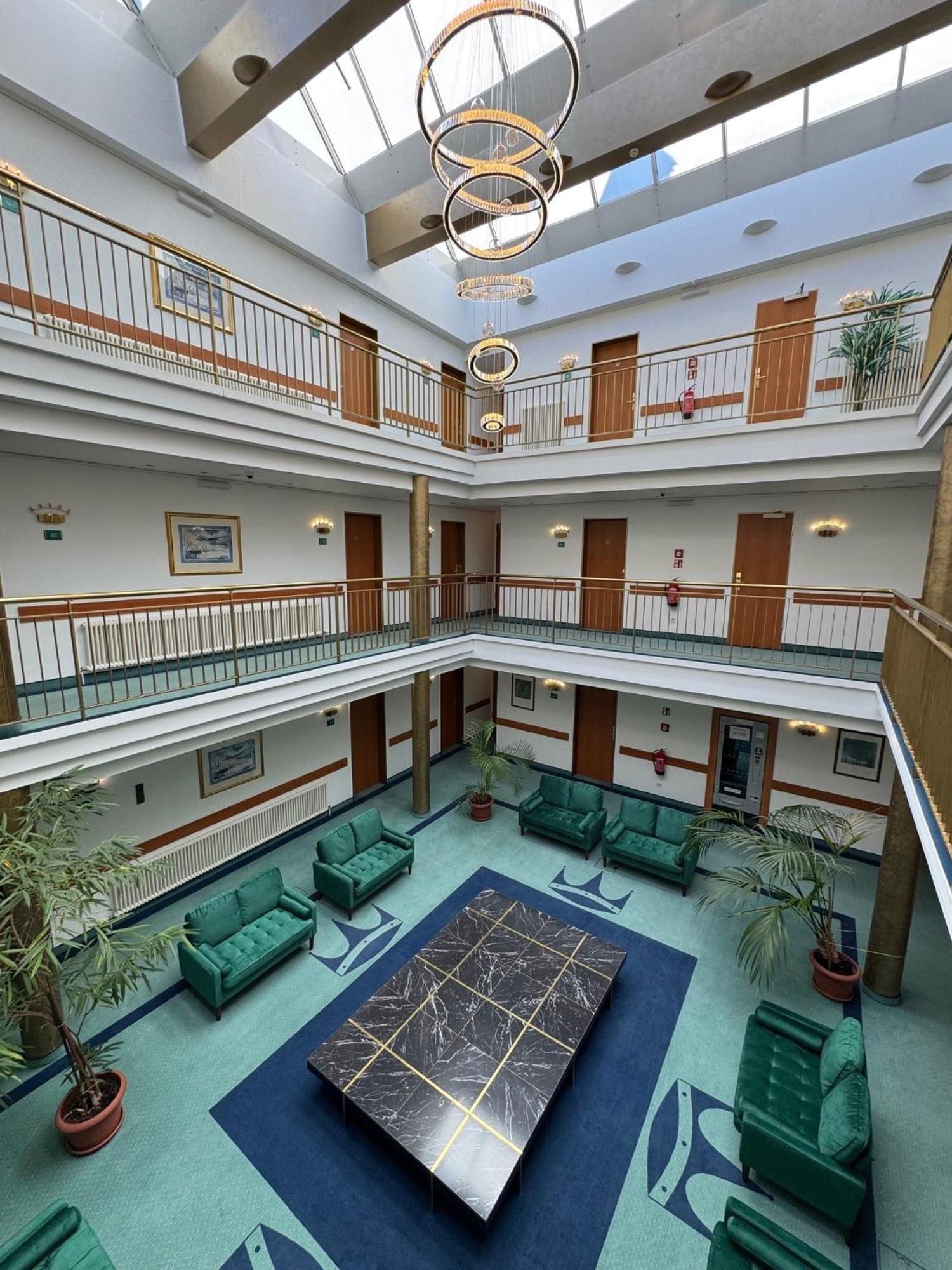 Hotel Kaiserhof Fürstenwalde Екстериор снимка