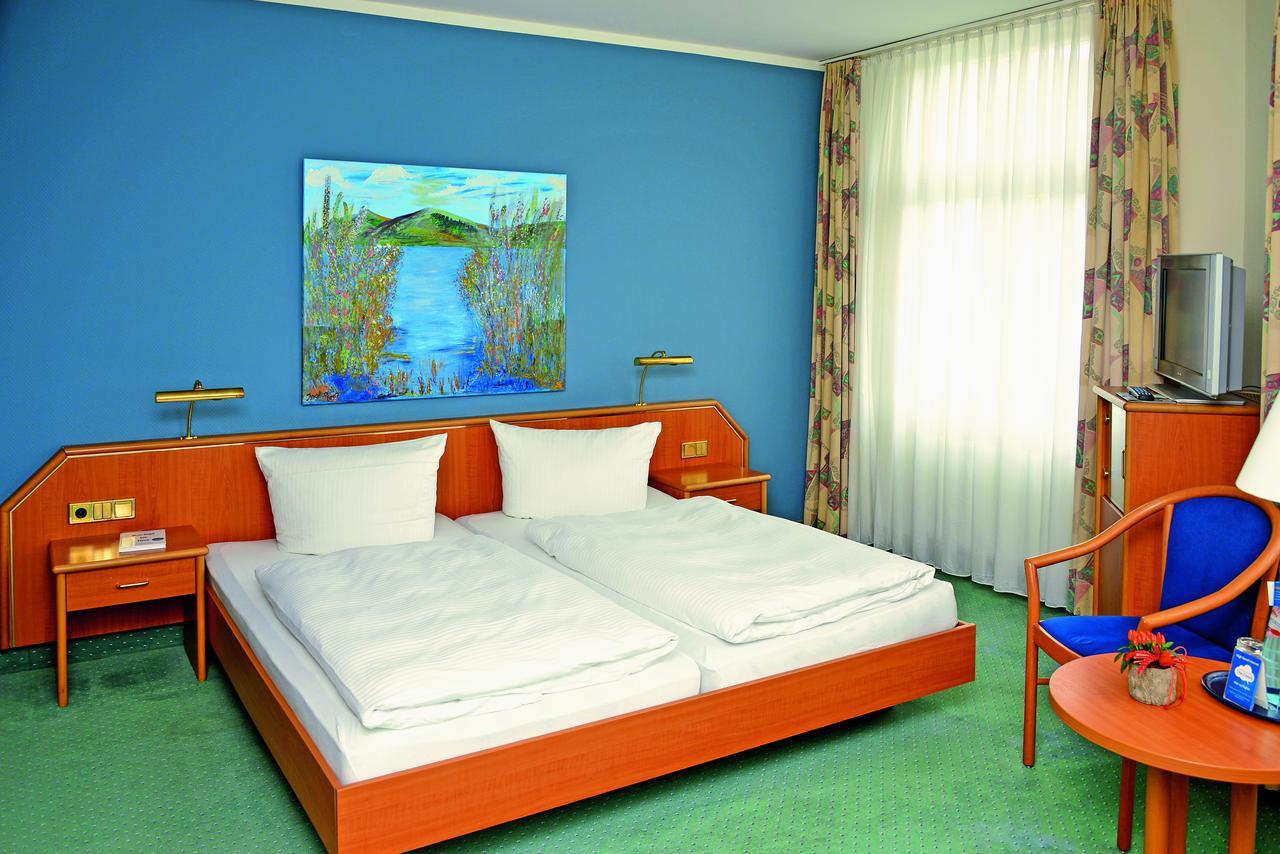 Hotel Kaiserhof Fürstenwalde Екстериор снимка